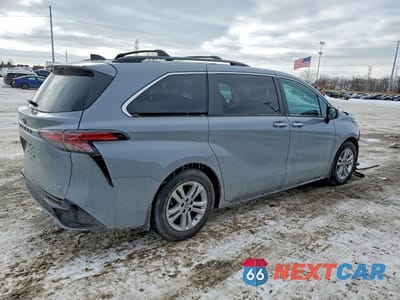 Trzecie zdjęcie samochodu z tyłu: 2023 TOYOTA SIENNA XSE VIN:5TDDSKFC4PS078507 - miniatura