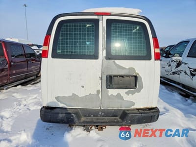 Zdjęcie 6 z 11 samochodu: 2006 CHEV EXPRESS G2500 VIN:1GCGG25VX61231842 - miniatura