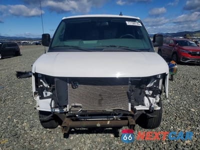 Piąte zdjęcie samochodu w środku: 2021 CHEVROLET EXPRESS G2500 VIN:1GCWGAF7XM1242360 - miniatura