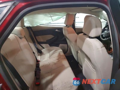 Zdjęcie 10 z 11 samochodu: 2015 FORD FOCUS SE VIN:1FADP3F23FL222567 - miniatura