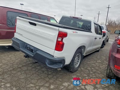 Trzecie zdjęcie samochodu z tyłu: 2022 CHEVROLET SILVERADO LTD K1500 VIN:1GCRYAEK5NZ214484 - miniatura