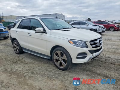 Czwarte zdjęcie samochodu z boku: 2016 MERCEDES-BENZ GLE 350 VIN:4JGDA5JB6GA802810 - miniatura