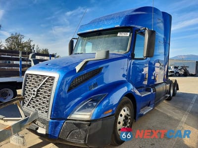 Drugie zdjęcie samochodu z przodu: 2019 VOLVO VNL SEMI TRUCK VIN:4V4NC9EH2KN201165 - miniatura