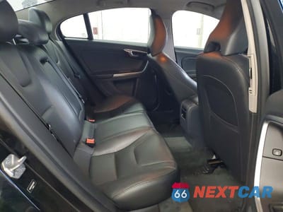 Zdjęcie 10 z 13 samochodu: 2016 VOLVO S60 VIN:YV1612TK8G2392363 - miniatura