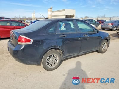 Trzecie zdjęcie samochodu z tyłu: 2009 FORD FOCUS SE VIN:1FAHP35N69W126819 - miniatura