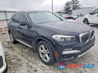 Czwarte zdjęcie samochodu z boku: 2019 BMW X3 SDRIVE30I VIN:5UXTR7C5XKLF26951 - miniatura