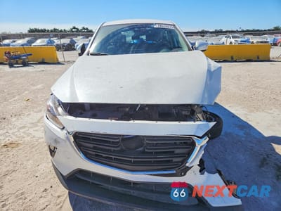Piąte zdjęcie samochodu w środku: 2019 MAZDA CX-3 SPORT VIN:JM1DKDB70K0442812 - miniatura