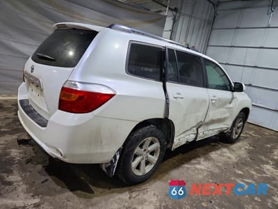 Trzecie zdjęcie samochodu z tyłu: 2010 TOYOTA HIGHLANDER BASE VIN:JTEBK3EH8A2167114 - miniatura