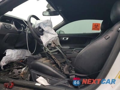 Zdjęcie 7 z 11 samochodu: 2019 FORD MUSTANG VIN:1FA6P8TH6K5184488 - miniatura