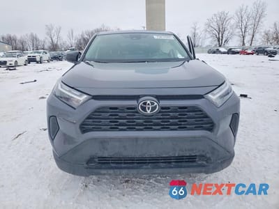 Piąte zdjęcie samochodu w środku: 2025 TOYOTA RAV4 LE VIN:2T3F1RFVXSC574782 - miniatura