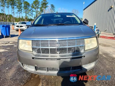 Piąte zdjęcie samochodu w środku: 2008 LINCOLN MKX VIN:2LMDU88C28BJ04437 - miniatura