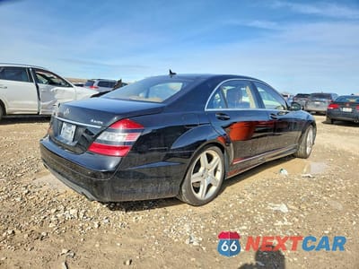 Trzecie zdjęcie samochodu z tyłu: 2007 MERCEDES-BENZ S 550 4MATIC VIN:WDDNG86X07A144016 - miniatura