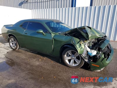 Czwarte zdjęcie samochodu z boku: 2020 DODGE CHALLENGER SXT VIN:2C3CDZAG8LH152310 - miniatura