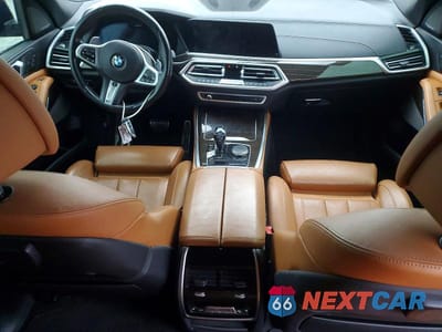 Zdjęcie 8 z 13 samochodu: 2019 BMW X5 XDRIVE50I VIN:5UXJU2C55KLN49947 - miniatura