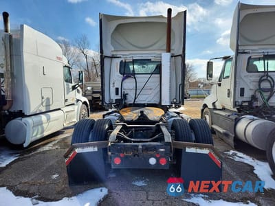 Zdjęcie 9 z 10 samochodu: 2017 INTERNATIONAL PROSTAR SEMI TRUCK VIN:1HSDGAPR3HH501900 - miniatura