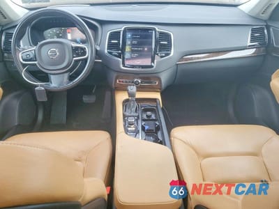 Zdjęcie 8 z 13 samochodu: 2016 VOLVO XC90 T6 VIN:YV4A22PK7G1081694 - miniatura