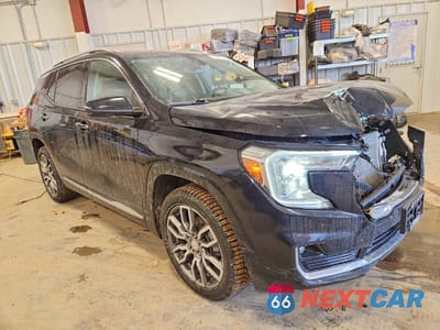Czwarte zdjęcie samochodu z boku: 2022 GMC TERRAIN DENALI VIN:3GKALXEVXNL305397 - miniatura