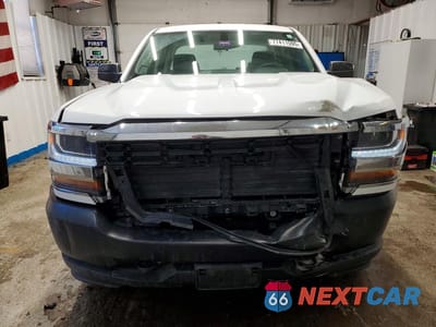 Piąte zdjęcie samochodu w środku: 2019 CHEVROLET SILVERADO LD K1500 BASE/LS VIN:2GCVKNEC7K1167799 - miniatura