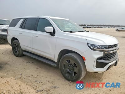 Czwarte zdjęcie samochodu z boku: 2022 CHEVROLET TAHOE C1500 VIN:1GNSCLED1NR247874 - miniatura