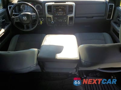 Zdjęcie 8 z 13 samochodu: 2014 RAM 3500 SLT VIN:3C63R3HL8EG293000 - miniatura