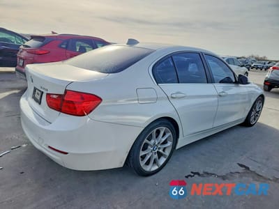 Trzecie zdjęcie samochodu z tyłu: 2015 BMW 320 I VIN:WBA3B1G50FNT07899 - miniatura
