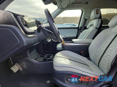 Zdjęcie 7 z 12 samochodu: 2023 RIVIAN R1T ADVENTURE VIN:7FCTGBAA2PN029504 - miniatura
