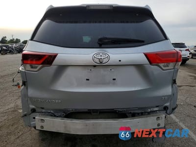 Zdjęcie 6 z 13 samochodu: 2019 TOYOTA HIGHLANDER SE VIN:5TDKZRFH7KS567953 - miniatura