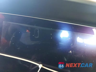 Zdjęcie 9 z 11 samochodu: 2018 MERCEDES-BENZ E 43 4MATIC AMG VIN:WDDZF6EB0JA398007 - miniatura