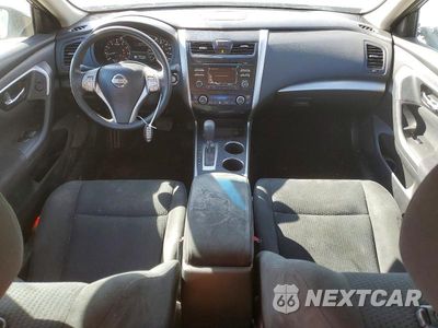 Zdjęcie 8 z 12 samochodu: 2015 NISSAN ALTIMA 2.5 VIN:1N4AL3AP6FC210107 - miniatura