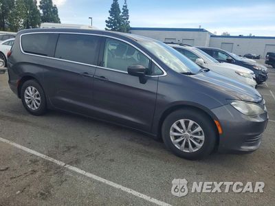 Czwarte zdjęcie samochodu z boku: 2017 CHRYSLER PACIFICA TOURING VIN:2C4RC1DGXHR511518 - miniatura