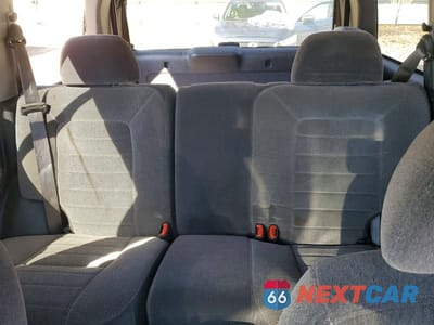 Zdjęcie 10 z 13 samochodu: 1998 JEEP GRAND CHEROKEE LAREDO VIN:1J4FX58S3WC281298 - miniatura