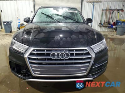 Piąte zdjęcie samochodu w środku: 2020 AUDI Q5 PREMIUM VIN:WA1ANAFY7L2084961 - miniatura