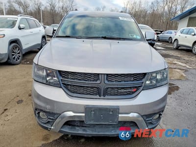 Piąte zdjęcie samochodu w środku: 2017 DODGE JOURNEY CROSSROAD VIN:3C4PDDGG2HT696145 - miniatura