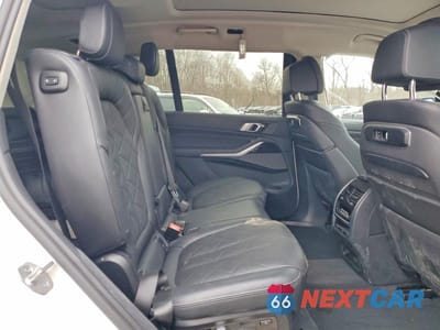 Zdjęcie 11 z 12 samochodu: 2023 BMW X7 XDRIVE40I VIN:5UX23EM04P9P81391 - miniatura