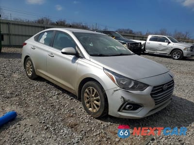 Czwarte zdjęcie samochodu z boku: 2021 HYUNDAI ACCENT SEL VIN:3KPC24A63ME133396 - miniatura