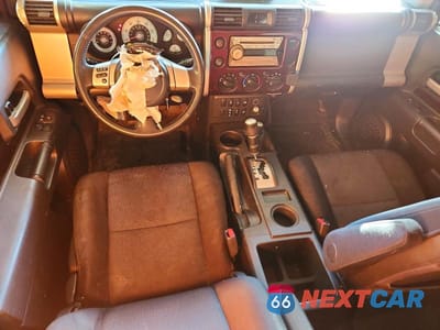 Zdjęcie 8 z 13 samochodu: 2007 TOYOTA FJ CRUISER VIN:JTEBU11F570047097 - miniatura