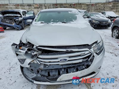 Piąte zdjęcie samochodu w środku: 2015 FORD TAURUS LIMITED VIN:1FAHP2F85FG170755 - miniatura