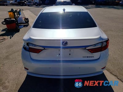 Zdjęcie 6 z 13 samochodu: 2018 LEXUS ES 300H VIN:JTHBW1GG2J2184863 - miniatura