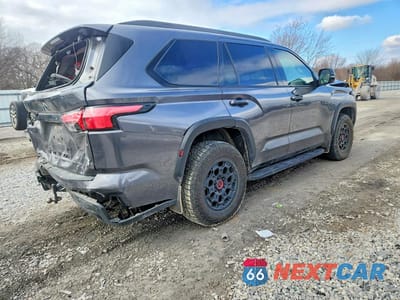 Trzecie zdjęcie samochodu z tyłu: 2023 TOYOTA SEQUOIA TRD PRO VIN:7SVAAABA3PX019839 - miniatura