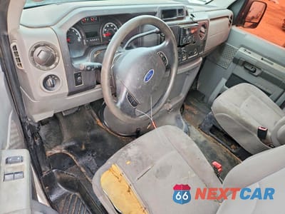 Zdjęcie 8 z 13 samochodu: 2009 FORD ECONOLINE E250 VAN VIN:1FTNE24W19DA48503 - miniatura