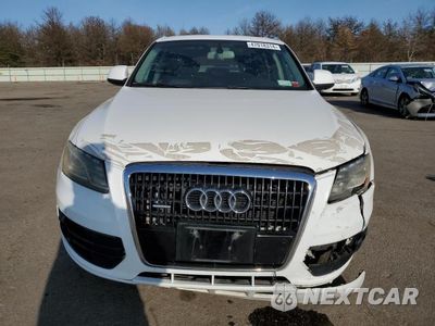 Piąte zdjęcie samochodu w środku: 2010 AUDI Q5 PREMIUM PLUS VIN:WA1LKAFP7AA010340 - miniatura