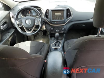 Zdjęcie 8 z 13 samochodu: 2016 JEEP CHEROKEE LATITUDE VIN:1C4PJMCS9GW322806 - miniatura