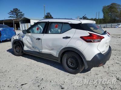 Drugie zdjęcie samochodu z przodu: 2019 NISSAN KICKS S VIN:3N1CP5CU2KL512131 - miniatura