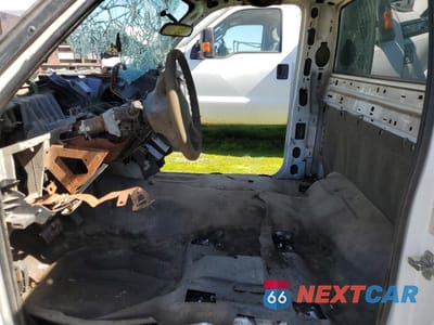 Zdjęcie 7 z 12 samochodu: 2006 CHEVROLET SILVERADO C3500 VIN:1GBJC34U46E280208 - miniatura