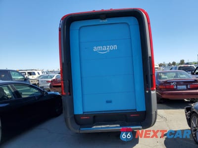 Zdjęcie 6 z 13 samochodu: 2023 RIVIAN EDV 500 VIN:7FCEHEB57PN001626 - miniatura