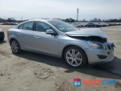 Czwarte zdjęcie samochodu z boku: 2012 VOLVO S60 T6 VIN:YV1902FH4C2120225 - miniatura