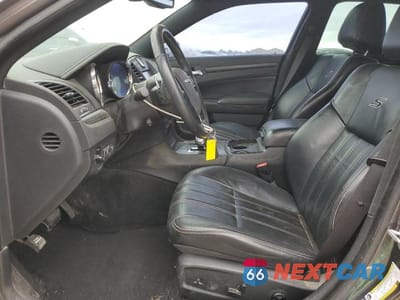 Zdjęcie 7 z 12 samochodu: 2014 CHRYSLER 300 VIN:2C3CCABG2EH200938 - miniatura