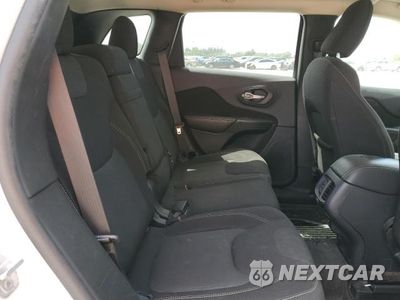 Zdjęcie 11 z 13 samochodu: 2016 JEEP CHEROKEE LATITUDE VIN:1C4PJMCS9GW322806 - miniatura