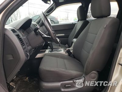 Zdjęcie 7 z 13 samochodu: 2012 FORD ESCAPE XLT VIN:1FMCU9DG4CKA41054 - miniatura