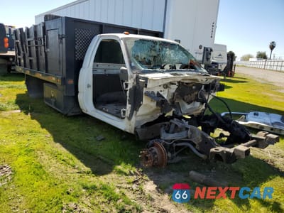 Czwarte zdjęcie samochodu z boku: 2006 CHEVROLET SILVERADO C3500 VIN:1GBJC34U46E280208 - miniatura